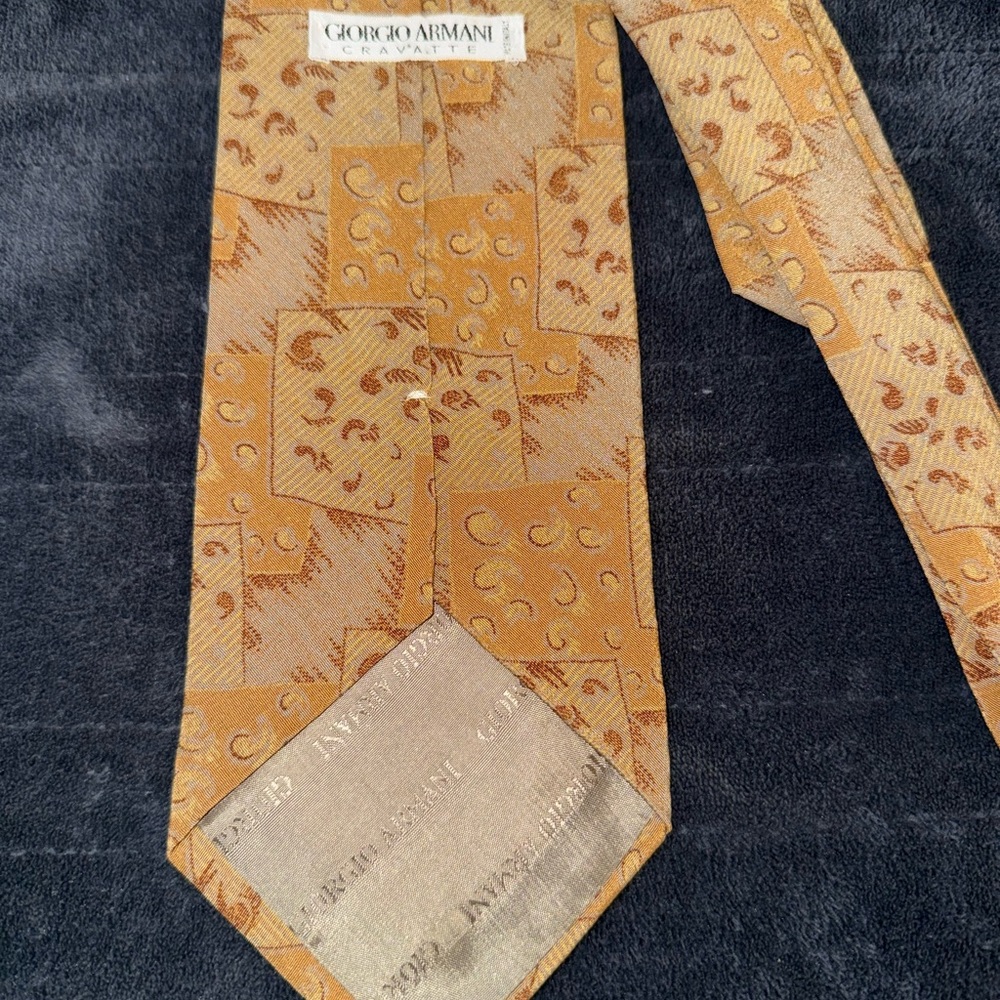 Giorgio Armani Men's Tie in Gold and Tan